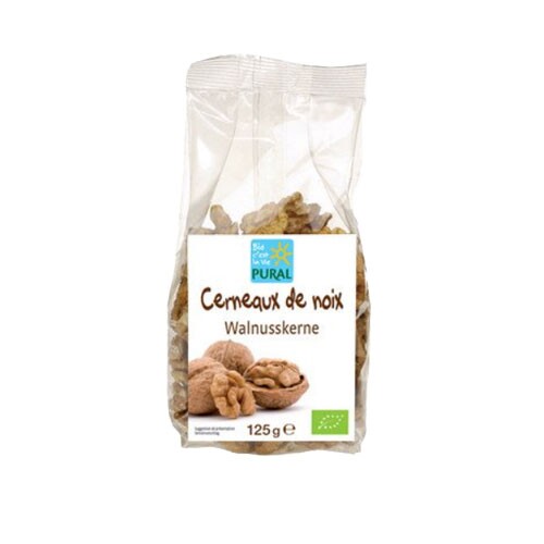 The walnut kernels Organic
